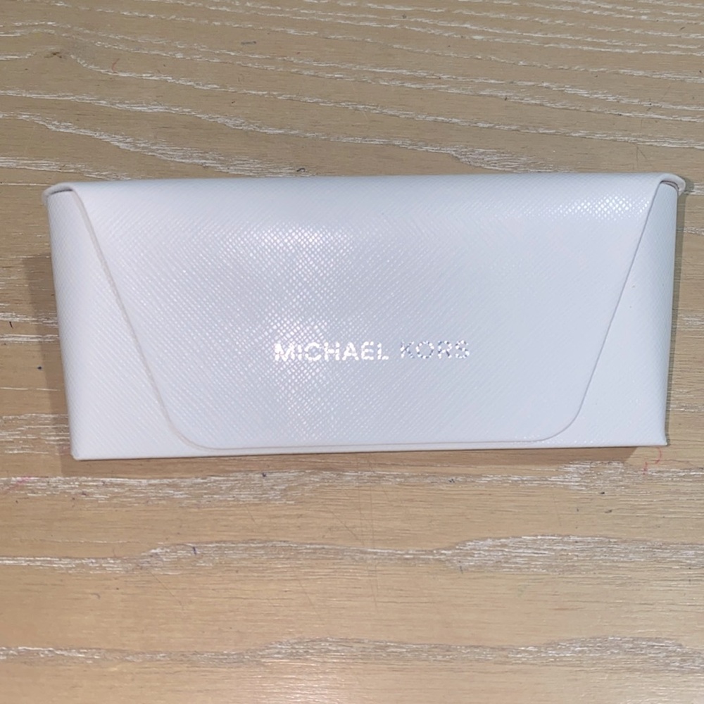 Michael Kora glasses holder White